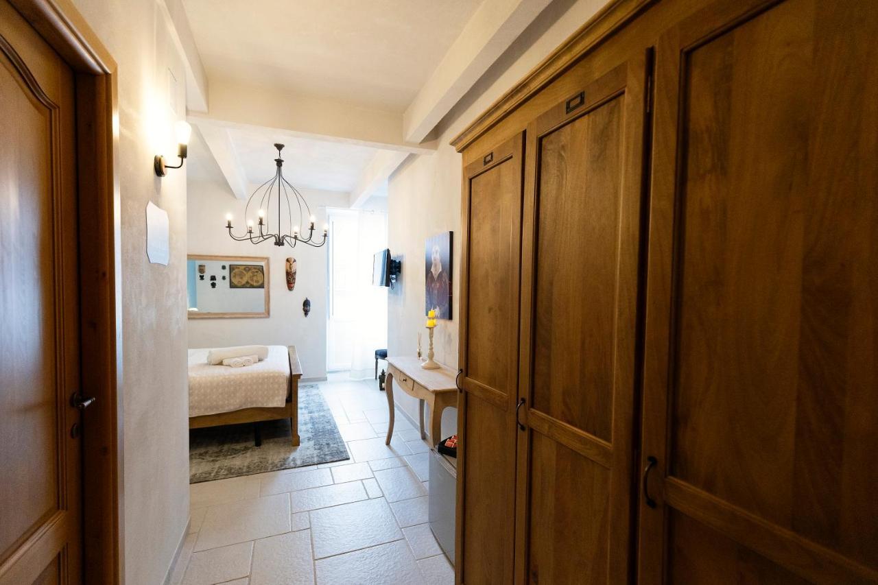 Palazzo Badiale History&Rooms Atella Exterior photo