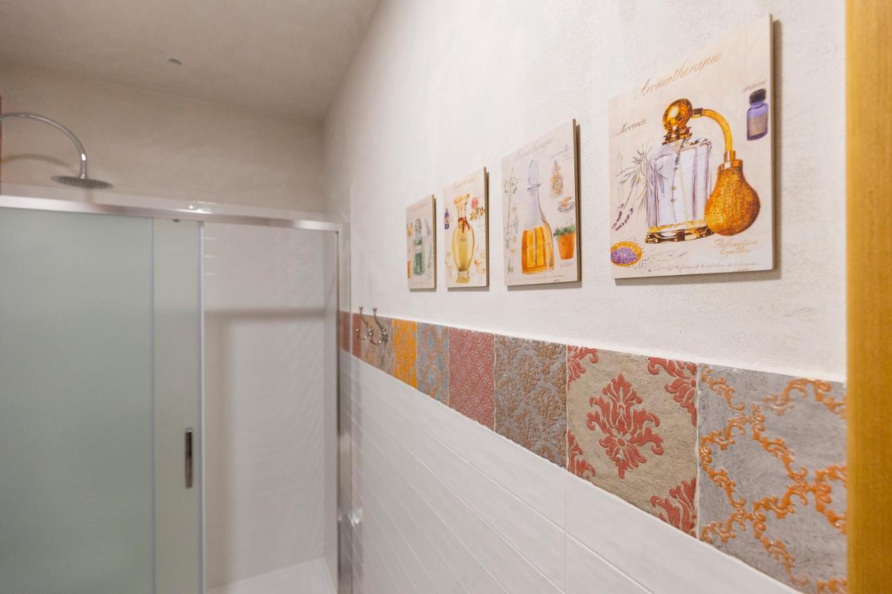 Palazzo Badiale History&Rooms Atella Exterior photo